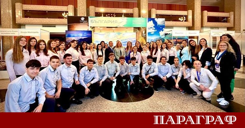 Кметът на Русе Пенчо Милков и заместник министърът на туризма проф
