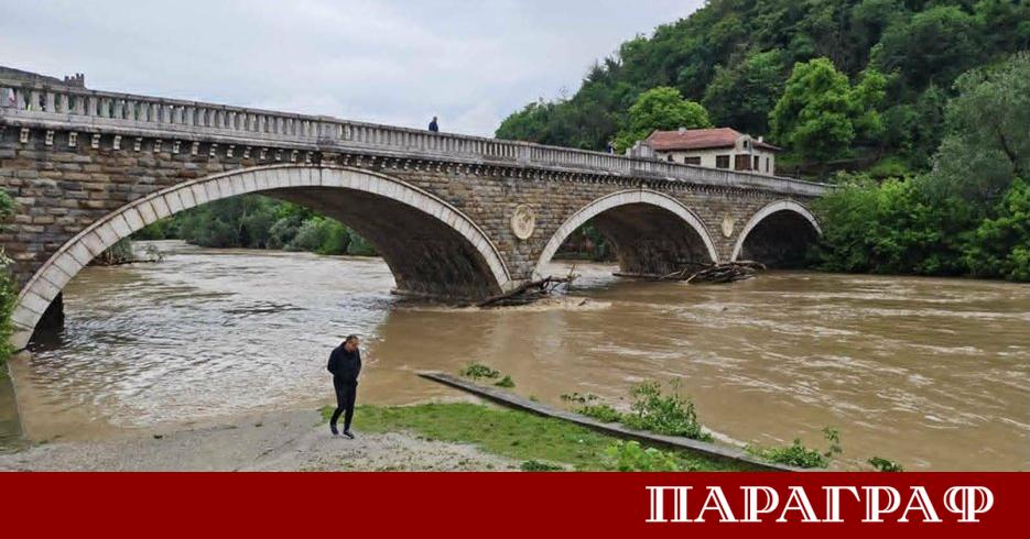МВР съобщава за динамична но постепенно нормализираща се обстановка в