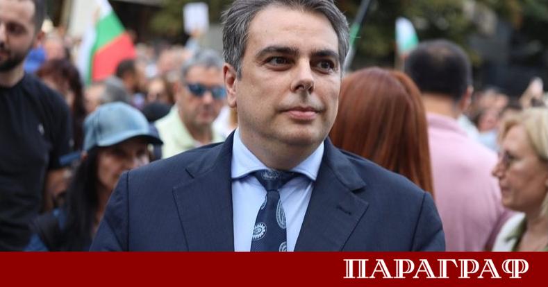 Съпредседателят на Продължаваме промяната Асен Василев отправи остри критики към