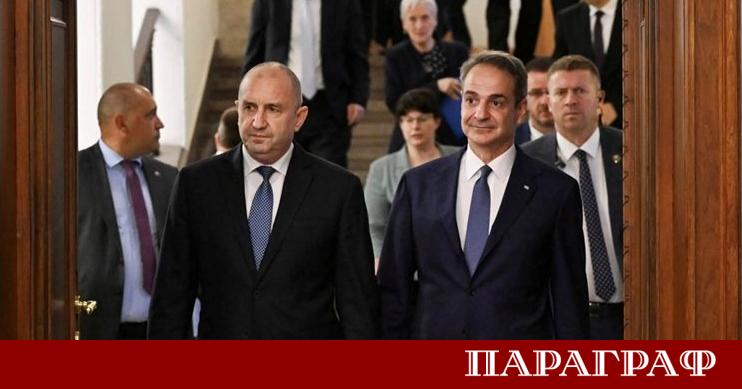 Гръцкият премиер Кириакос Мицотакис е първият официален гост на своя