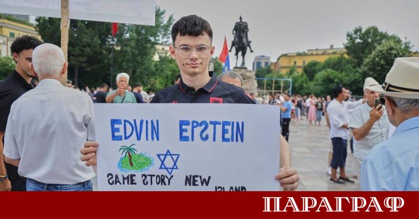 Четвърти пореден ден Албания е сцена на ожесточени сблъсъци и