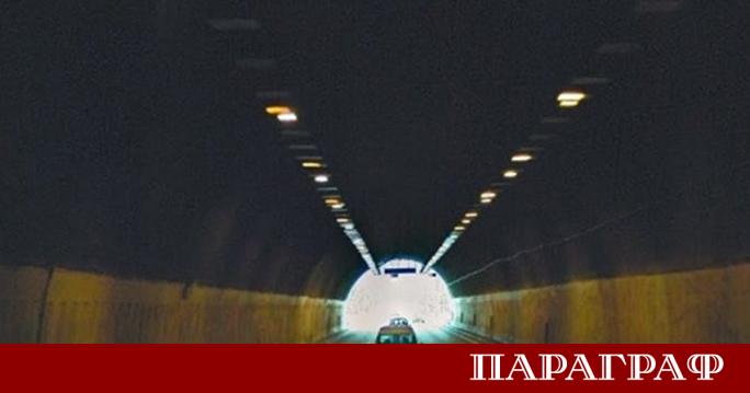 Временно движението в тунел Топли дол на автомагистрала Хемус в