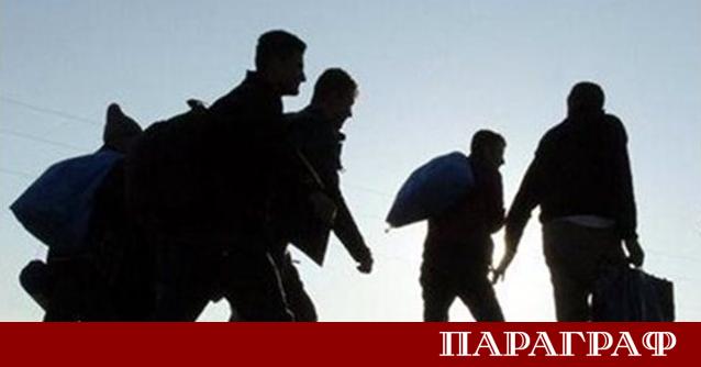 Гръцкият парламент прие нов имиграционен закон Той предвижда изграждането на