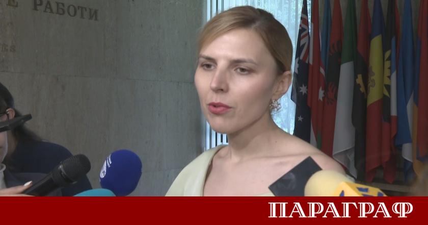 Външният министър Велислава Петрова обяви пълно единодушие в кабинета относно