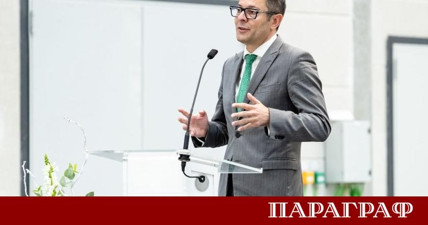 Вицепремиерът и министър на икономиката инвестициите и индустрията Александър Пулев