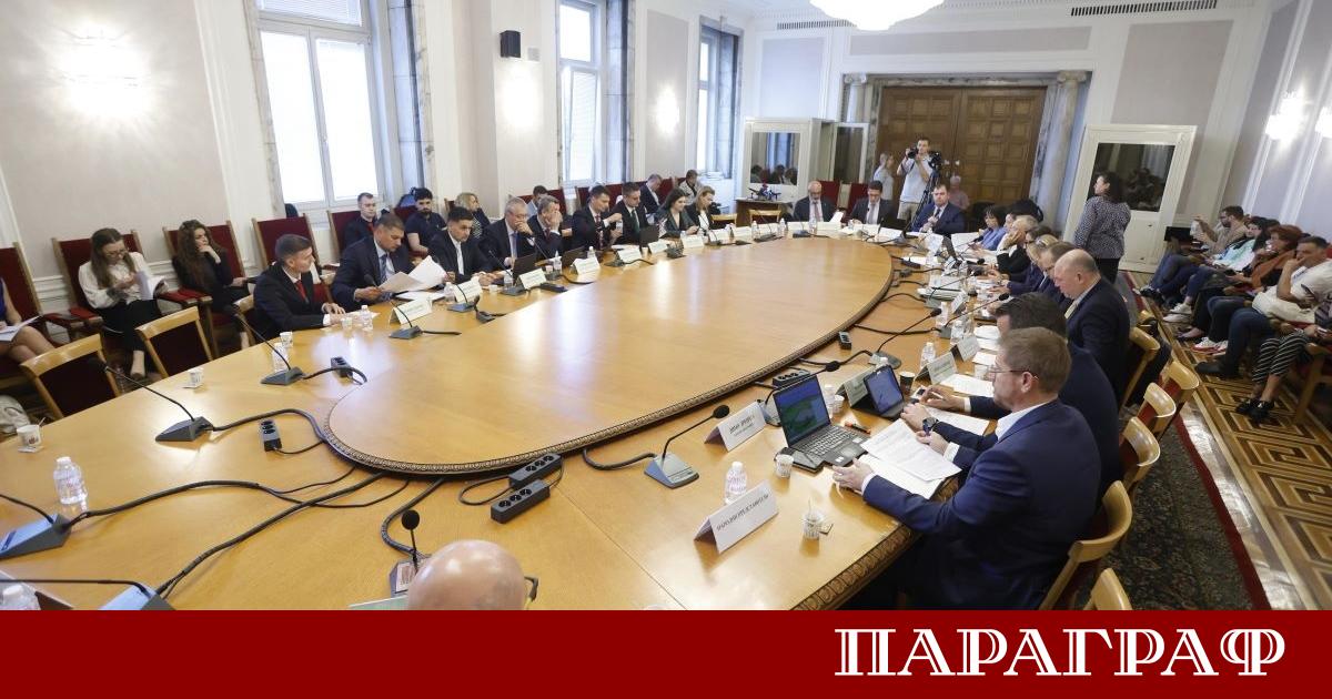 Парламентарната комисия по бюджет и финанси се събира на извънредно