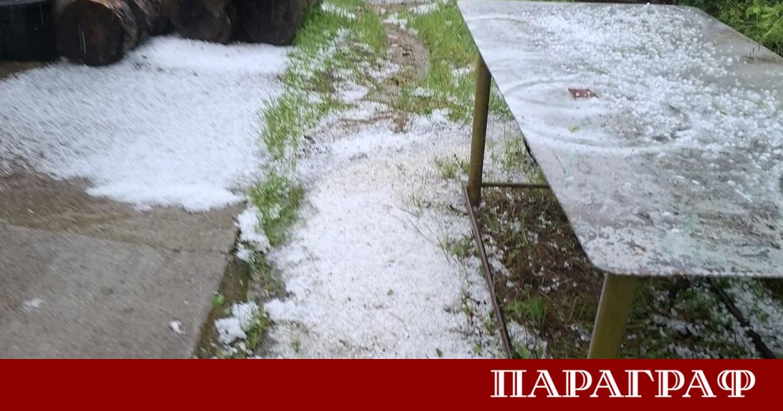Силна градушка връхлетя редица населени места в община Неделино и