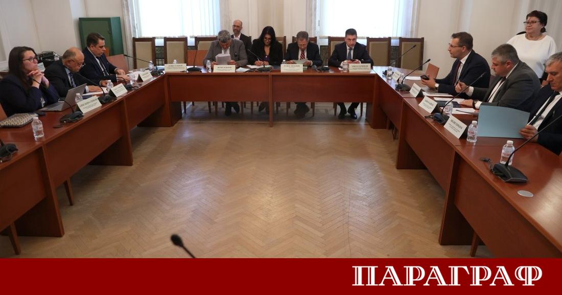 Парламентарната комисия за контрол над службите за сигурност направи първата