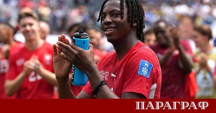 Швейцарският национал Йохан Манзамби записа името си със златни букви
