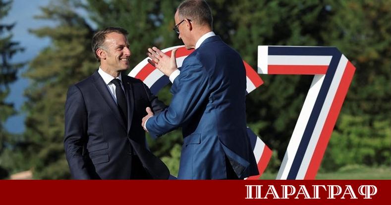Френският президент Еманюел Макрон и германският канцлер Фридрих Мерц влязоха
