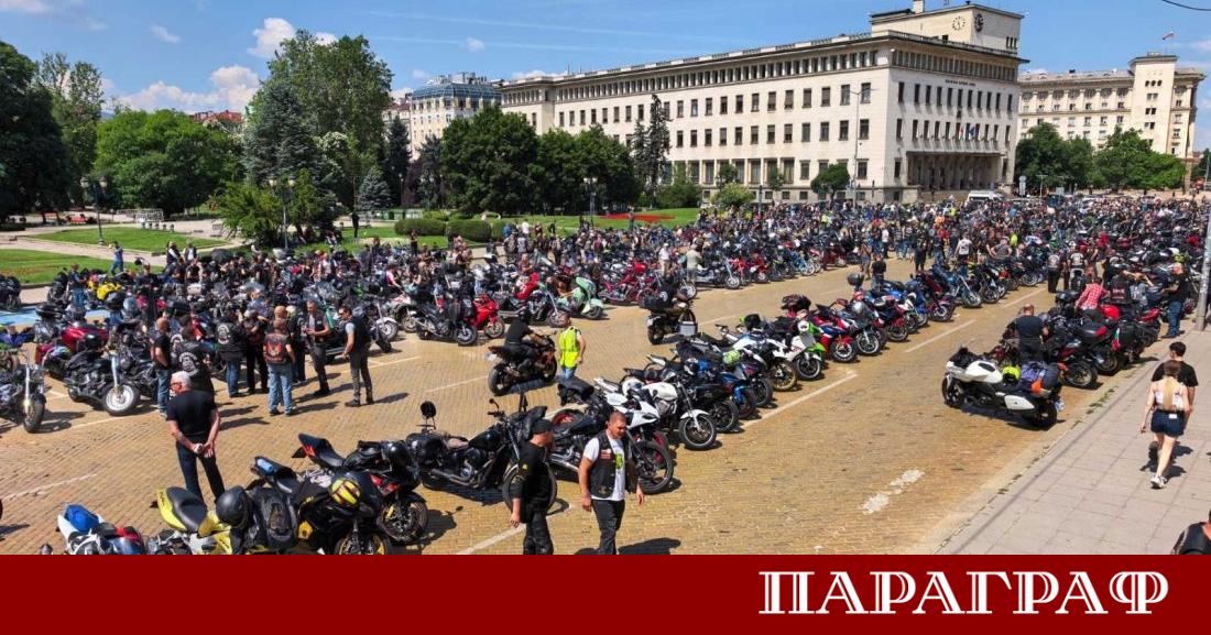 Мотоциклетисти от цялата страна се събраха на мащабен протест в