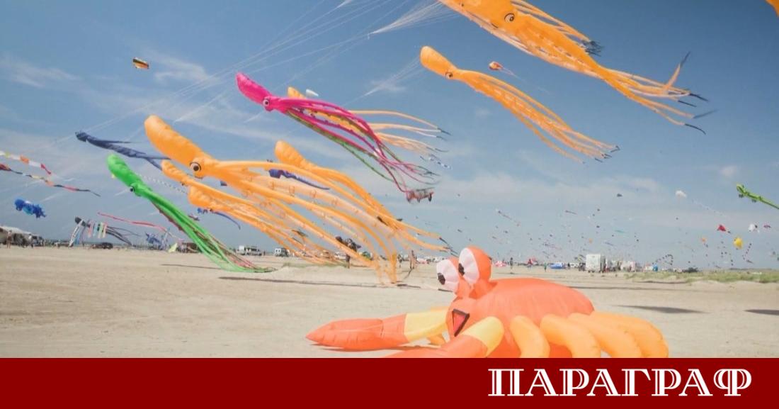Датският остров Феньо се превърна в център на цветовете и