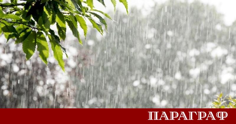 Метеорологичната обстановка в страната се усложнява динамично през днешния ден