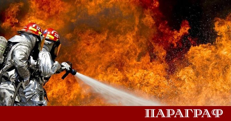 Властите в Гърция въведоха строги извънредни мерки в части от