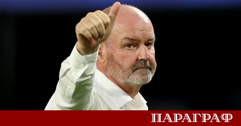 Стив Кларк официално подаде оставка като селекционер на националния отбор