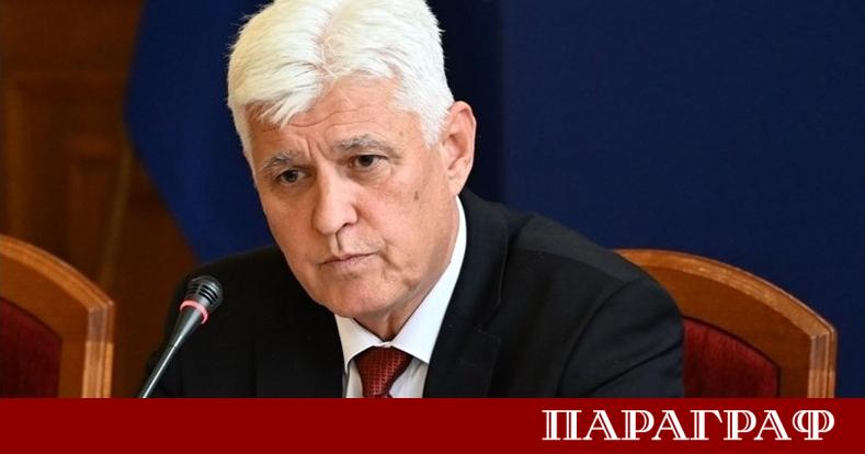 Министърът на отбраната Димитър Стоянов извърши инспекция в Авиобаза Крумово