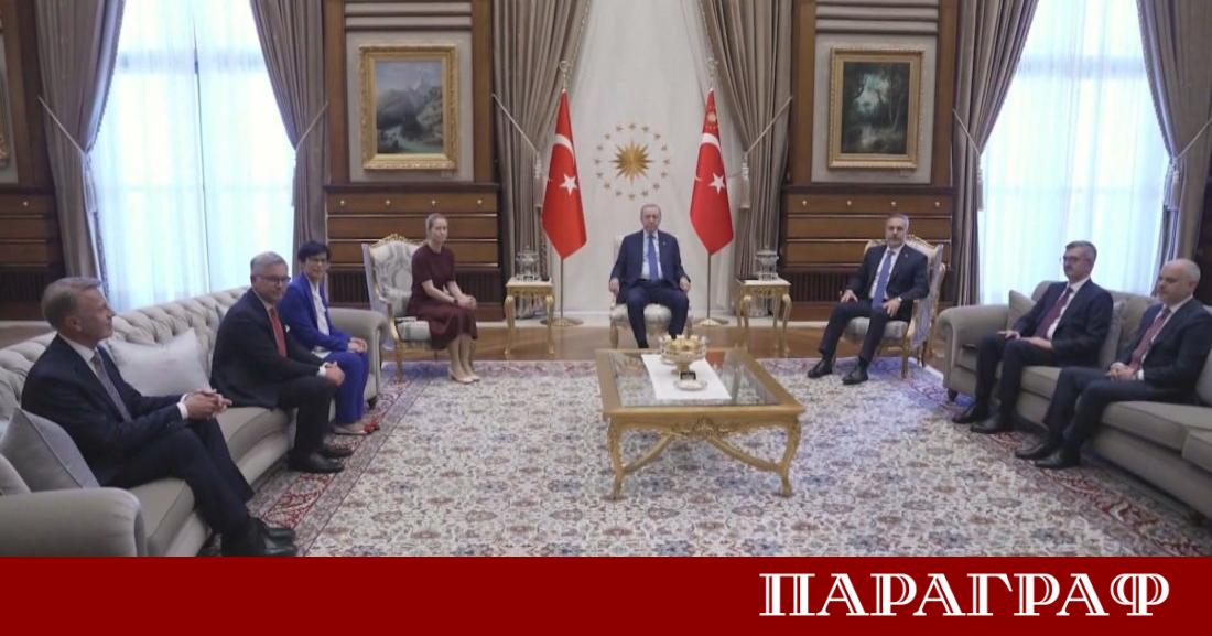 Високопоставена делегация от Европейския съюз пристигна в Анкара за ключови