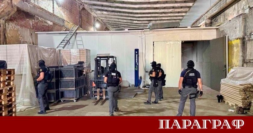Служители на ГДБОП разкриха мащабна и високотехнологична нелегална фабрика за