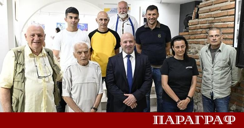 Столичното Ларго стана сцена на впечатляваща културна проява В Клуба