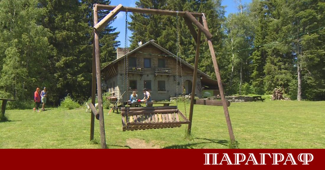 Планинските хижи в България привличат все повече туристи през всички