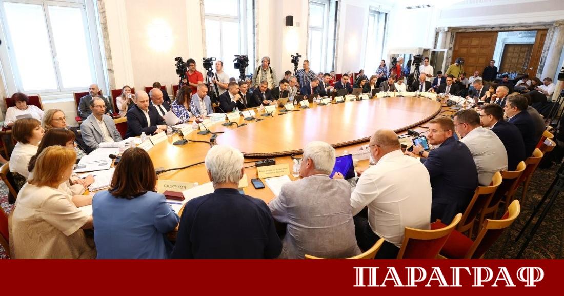 Депутатите от парламентарната бюджетна комисия започнаха разглеждането на финансовите планове