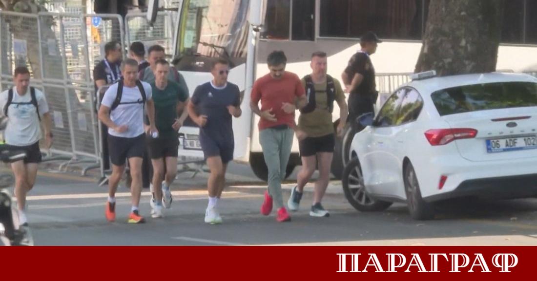 Френският президент Еманюел Макрон отново привлече вниманието със своите спортни