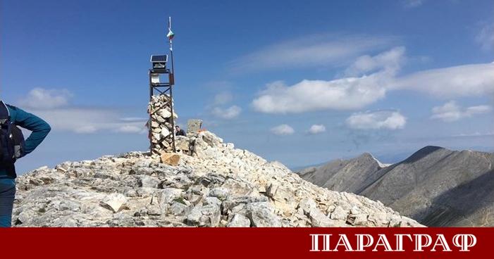 Планински спасители от Българския Червен кръст проведоха сложна операция под