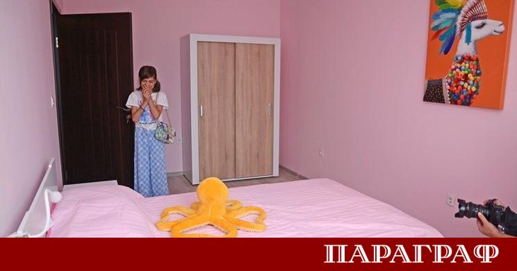 12 годишната Ани и нейното семейство започнаха нов етап от