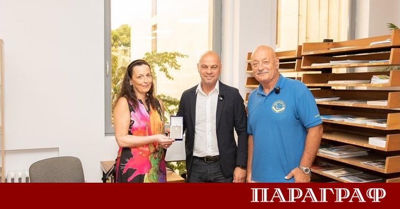 Кметът на Пловдив Костадин Димитров връчи почетен плакет на общината