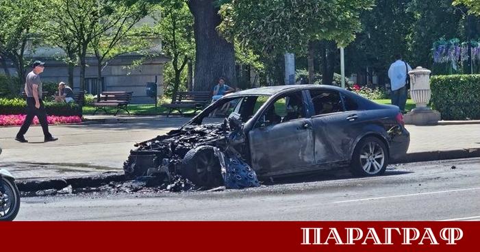 Инцидент с лек автомобил предизвика суматоха в идеалния център на