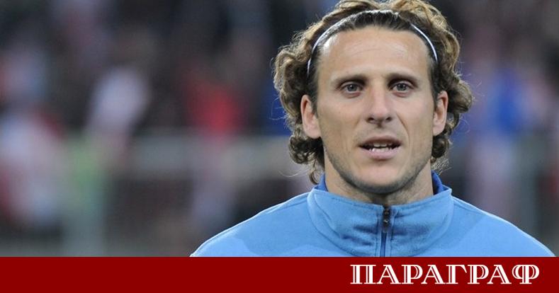 Легендарният нападател Диего Форлан официално поема кормилото на националния отбор