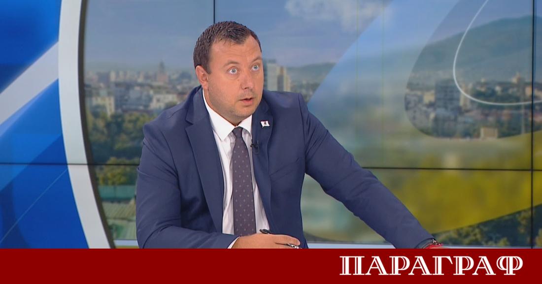 Заместник председателят на парламентарната група на Възраждане Петър Петров направи