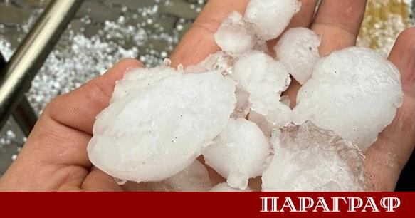 Силна градушка връхлетя благоевградското село Плетена в неделния ден Природната