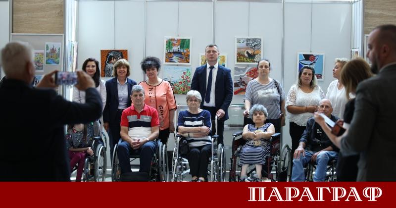 Народното събрание стана домакин на вдъхновяваща експозиция която обединява изкуството