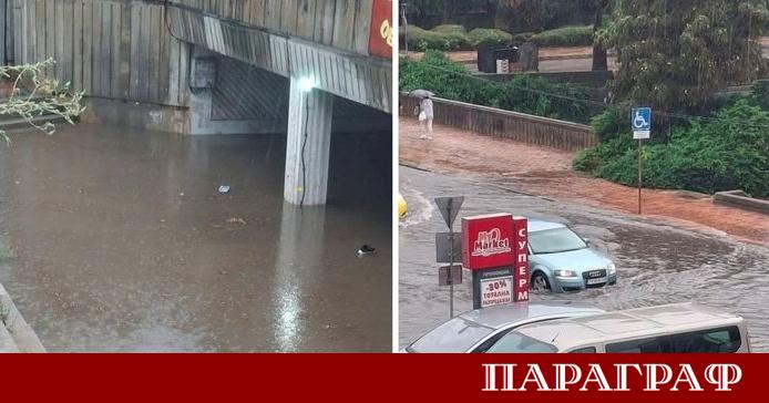 Силна буря връхлетя град Добрич в сряда по обяд Над
