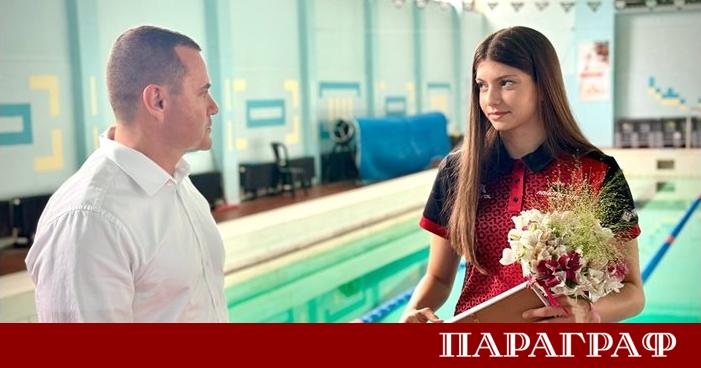 Кметът Пенчо Милков отличи с почетна грамота 13 годишната състезателка