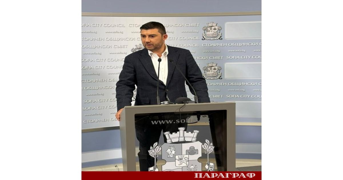 Общинският съветник от ВМРО Карлос Контрера поиска оставките на двама