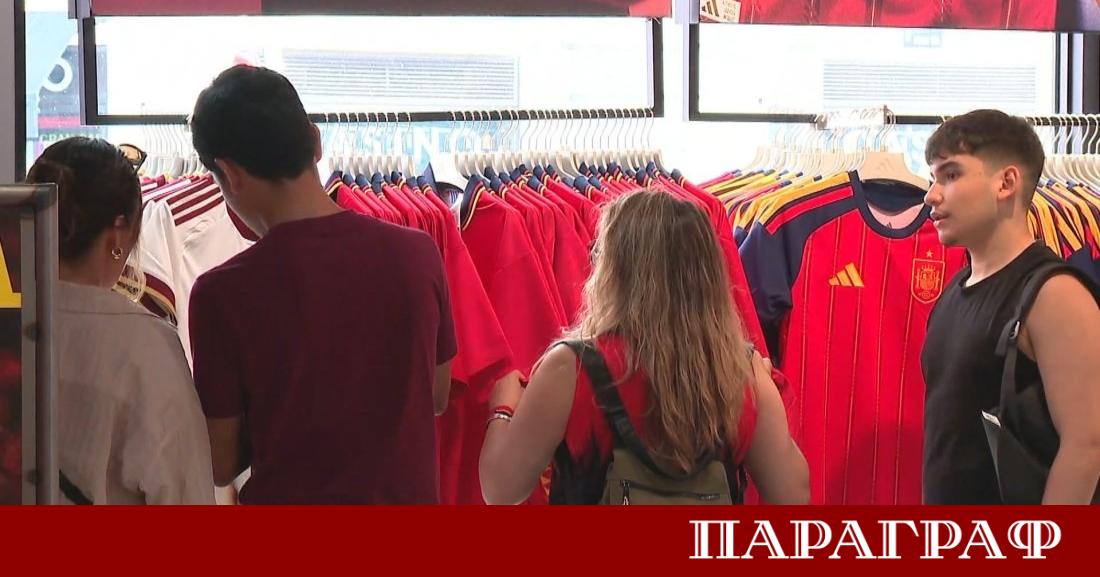 Испанският национален отбор по футбол продължава да се радва на