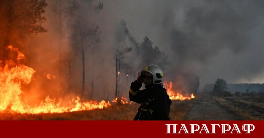 Пожарникарите във Франция и Испания водят тежка битка с мащабни