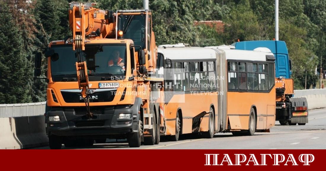Тежък инцидент с превозно средство на градския транспорт беляза днешния