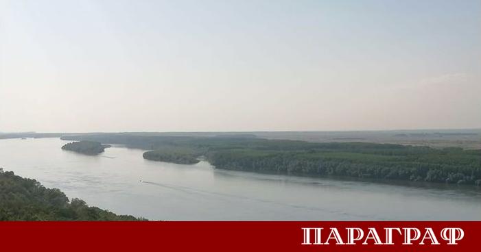 Ниското ниво на Дунав спря ферибота при Оряхово и Айдемир